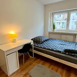 In - C106b Проживание в семье