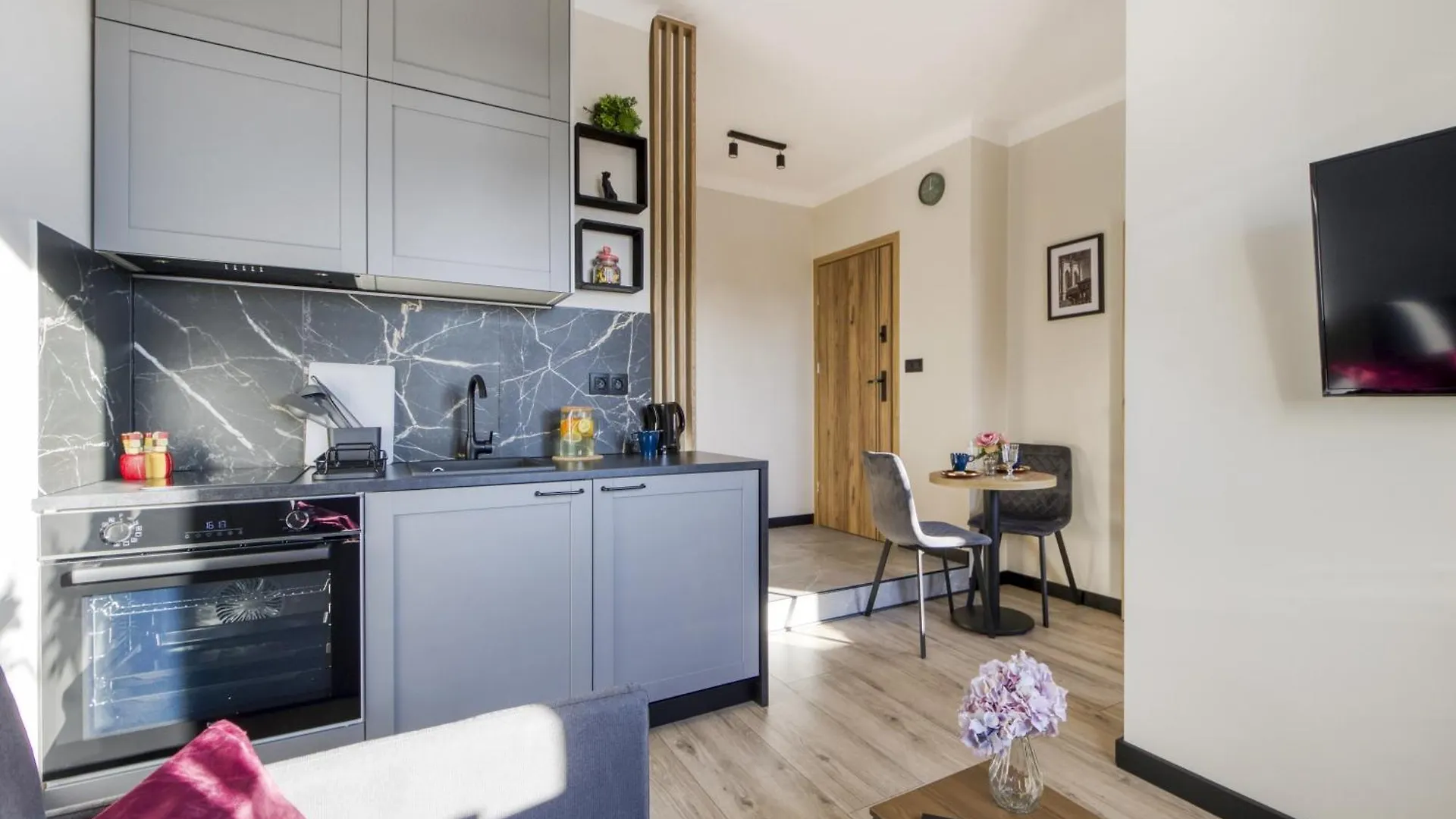 Apartment Superapart Komitetu Obrony Robotnikow 42A Warsaw