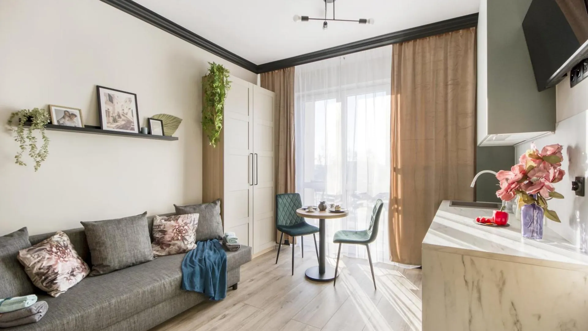 Superapart Komitetu Obrony Robotnikow 42A Warsaw Apartment